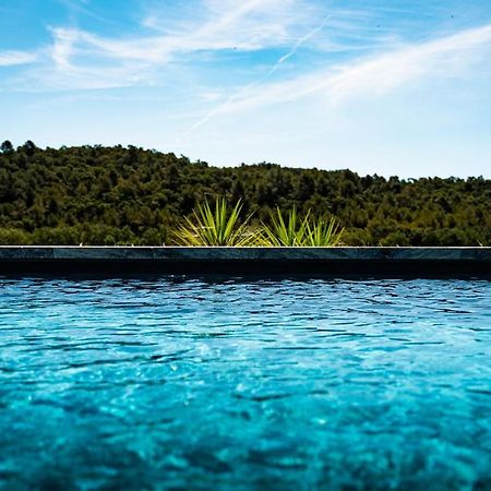 Sous Les Pins Gites Et Chambres D'Hotes La Londe-les-Maures Exterior foto