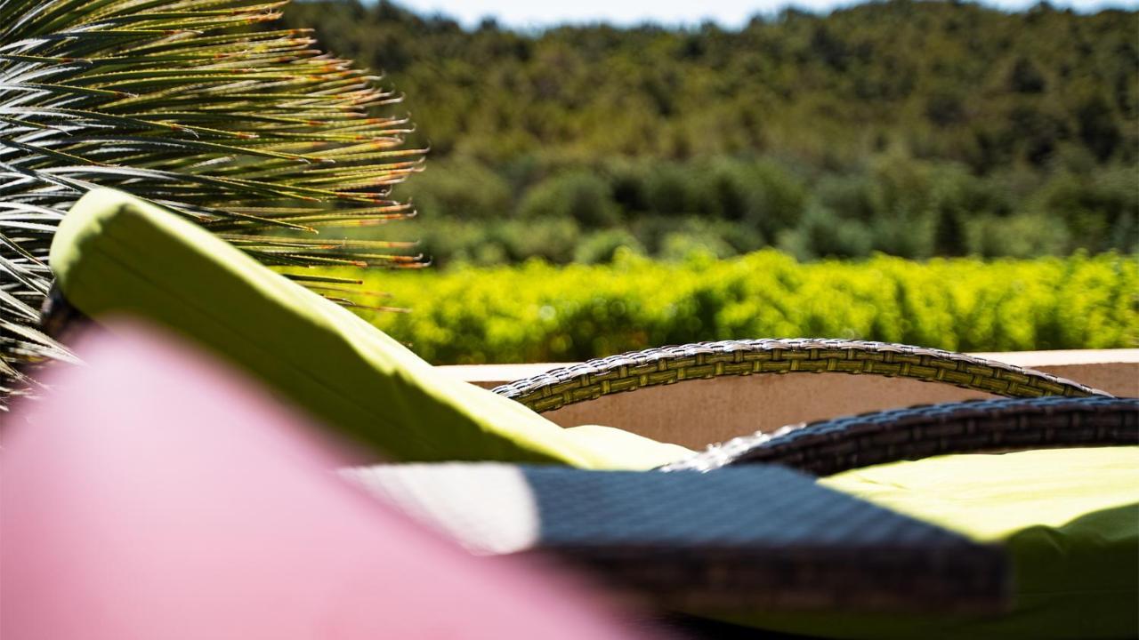 Sous Les Pins Gites Et Chambres D'Hotes La Londe-les-Maures Exterior foto